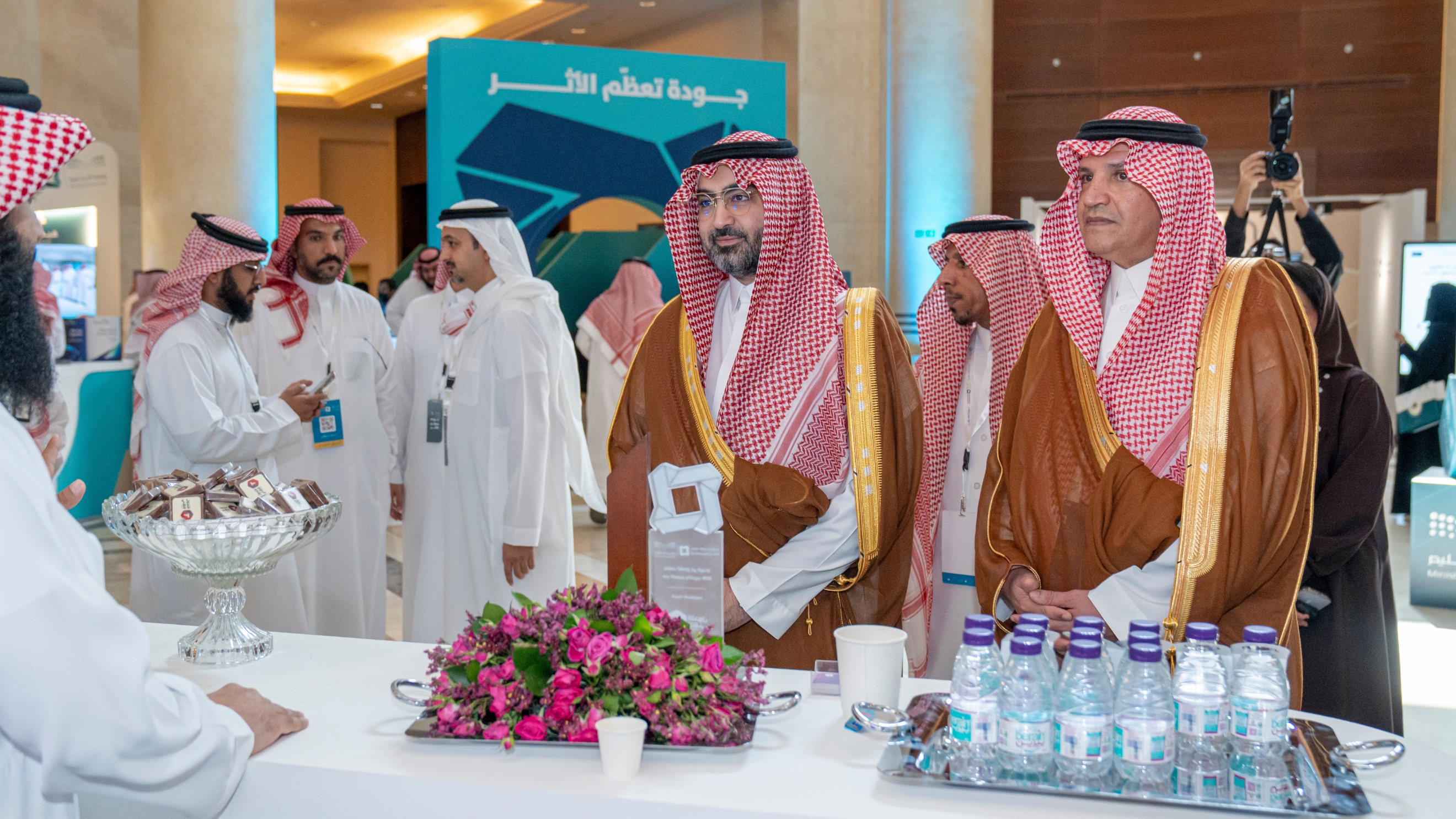 المدير العام للمعهد الوطني للتطوير المهني التعليمي يزور جناح التحول التقني في ملتقى القطاع غير الربحي في التعليم والتدريب 2026
